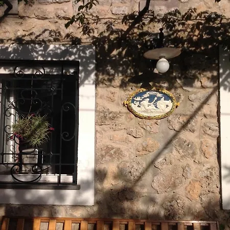 Iutta Bed & Breakfast *
